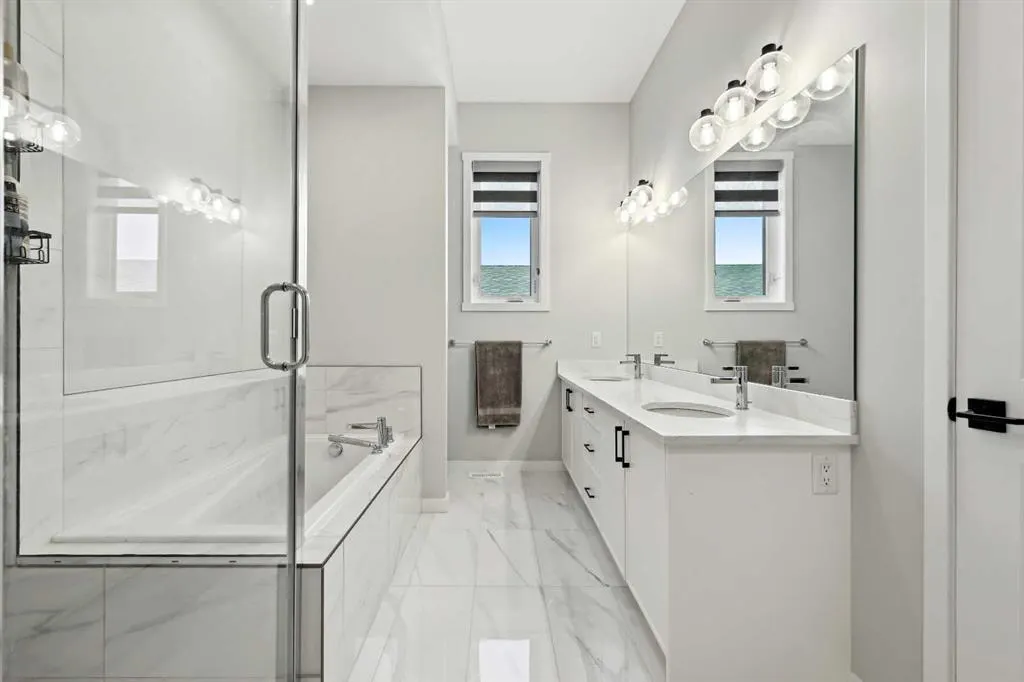 537 Marine Drive SE