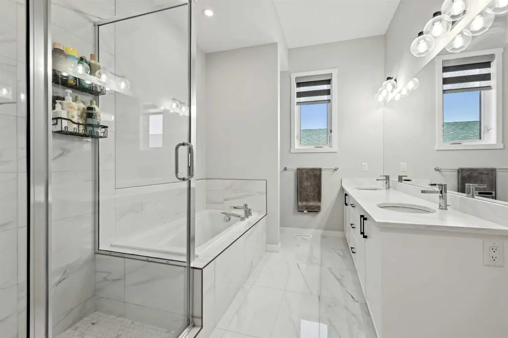 537 Marine Drive SE
