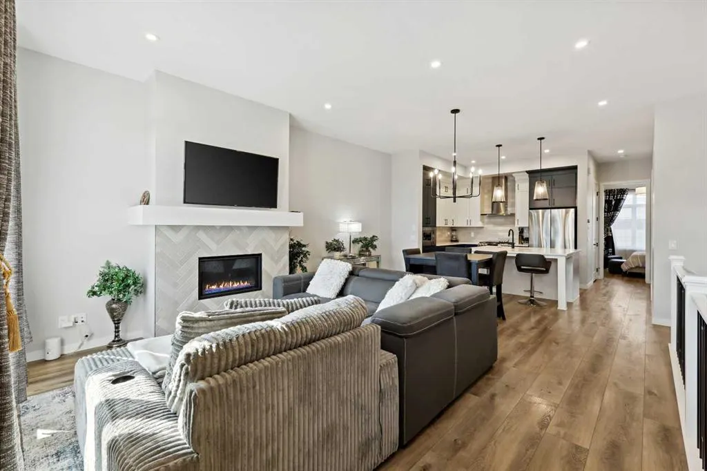 537 Marine Drive SE