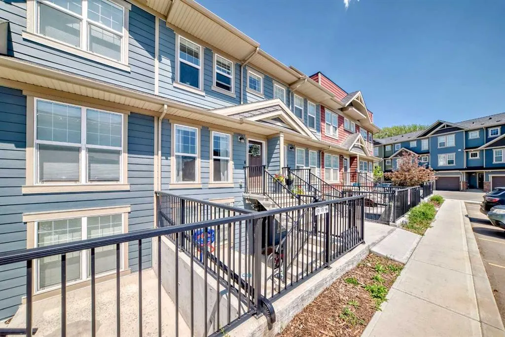 312 Cranbrook Square SE
