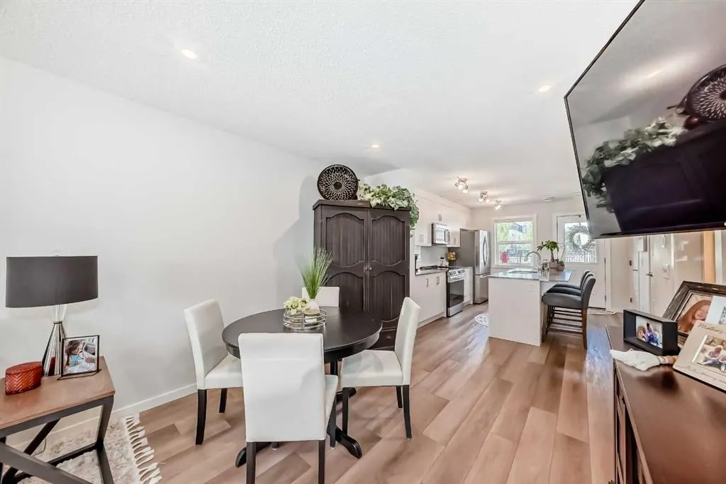 312 Cranbrook Square SE