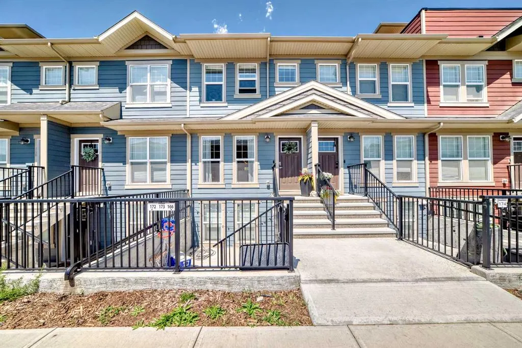 312 Cranbrook Square SE