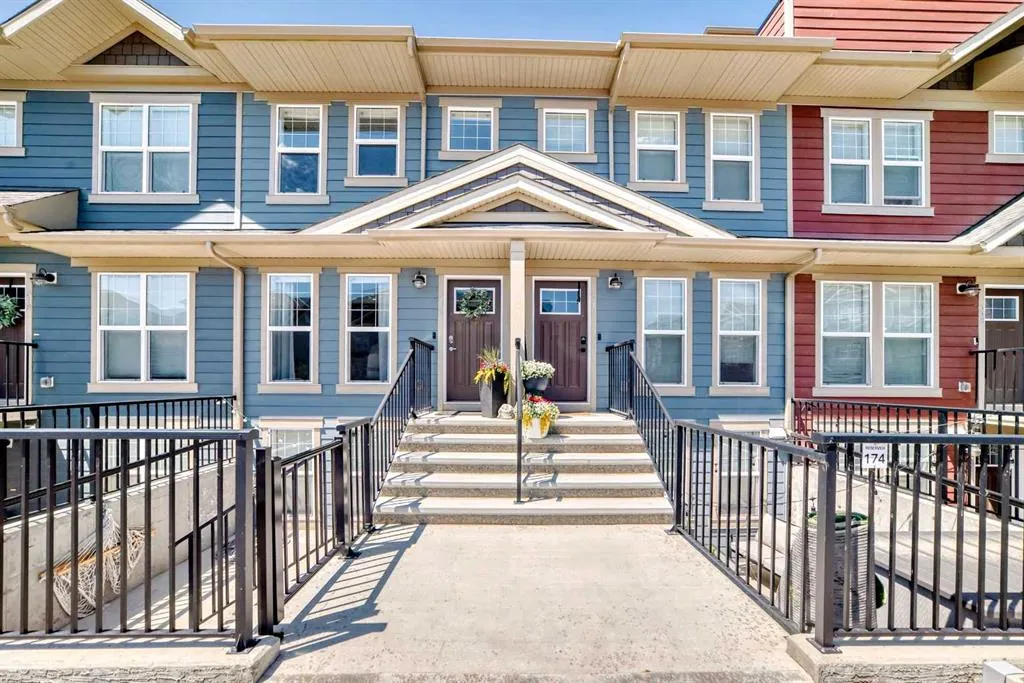 312 Cranbrook Square SE