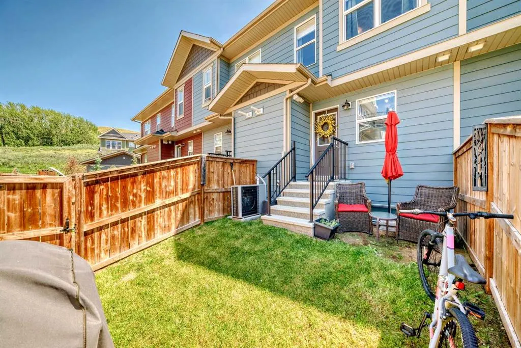 312 Cranbrook Square SE