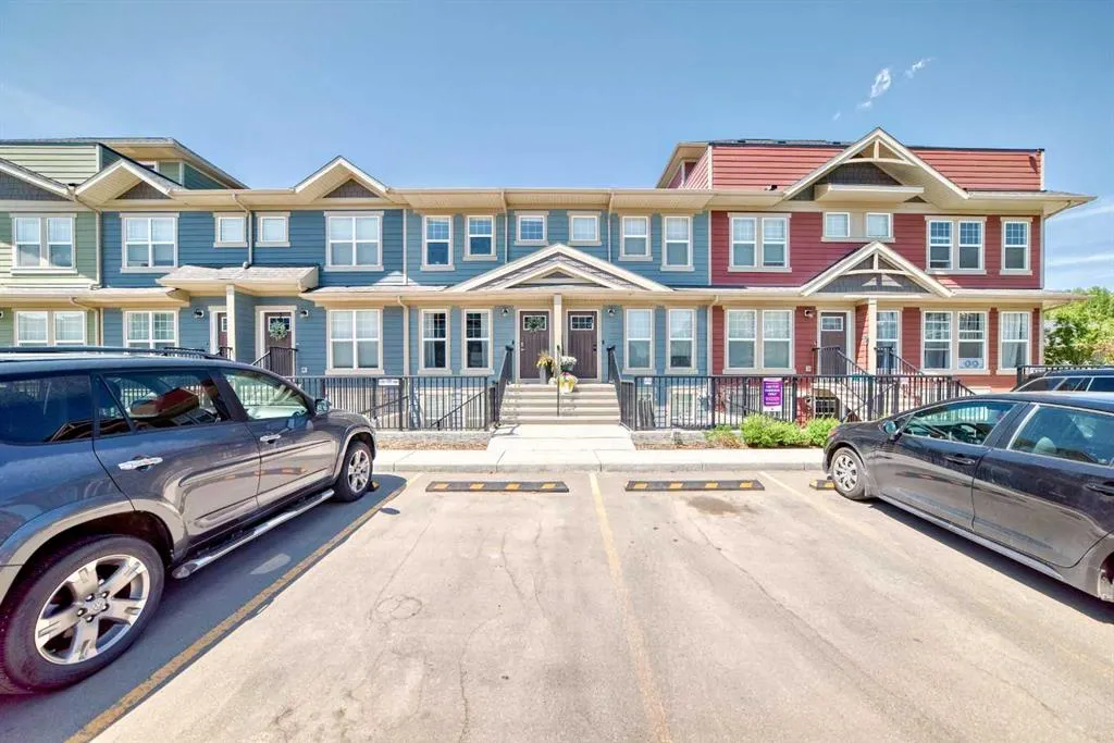 312 Cranbrook Square SE