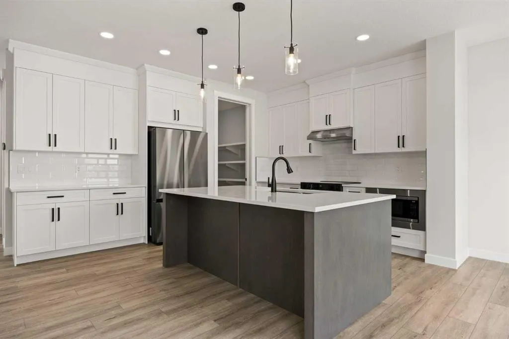 466 Kinniburgh Loop