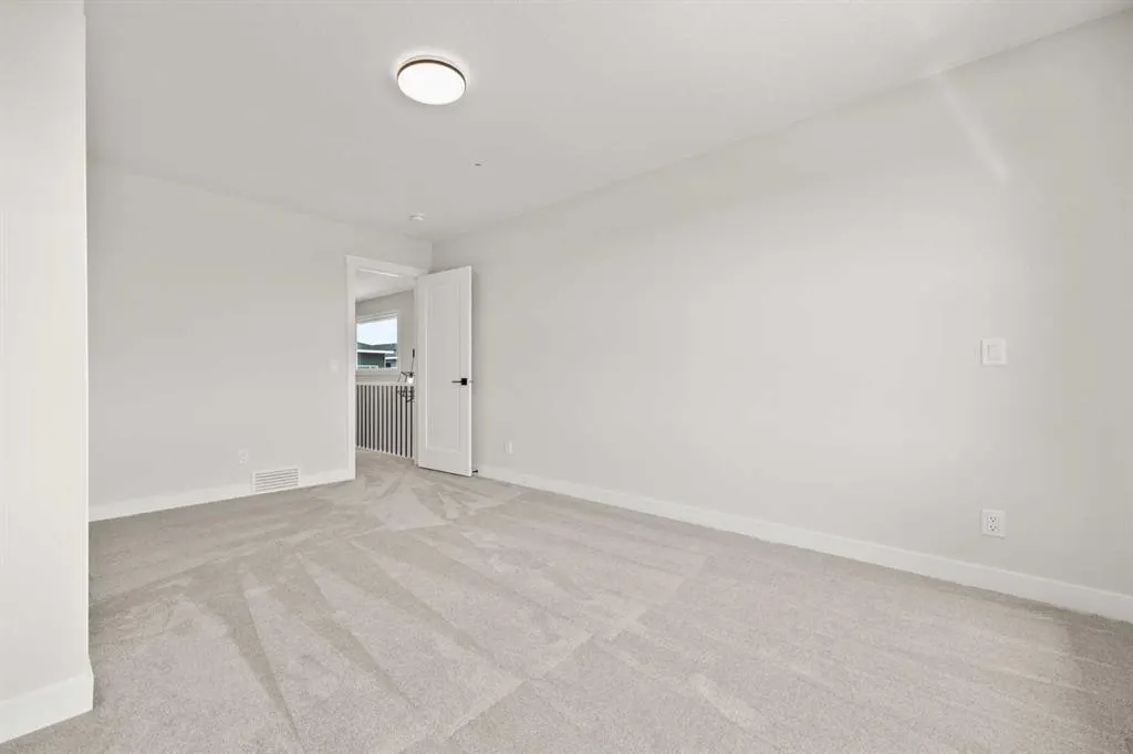 466 Kinniburgh Loop