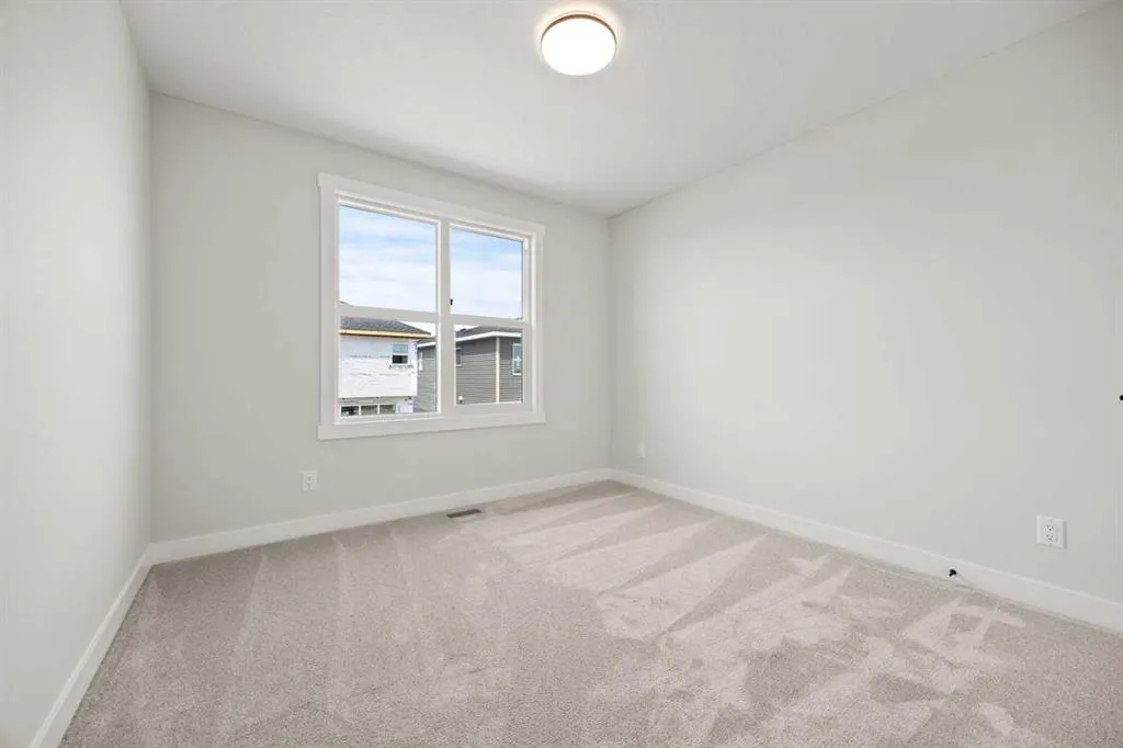466 Kinniburgh Loop