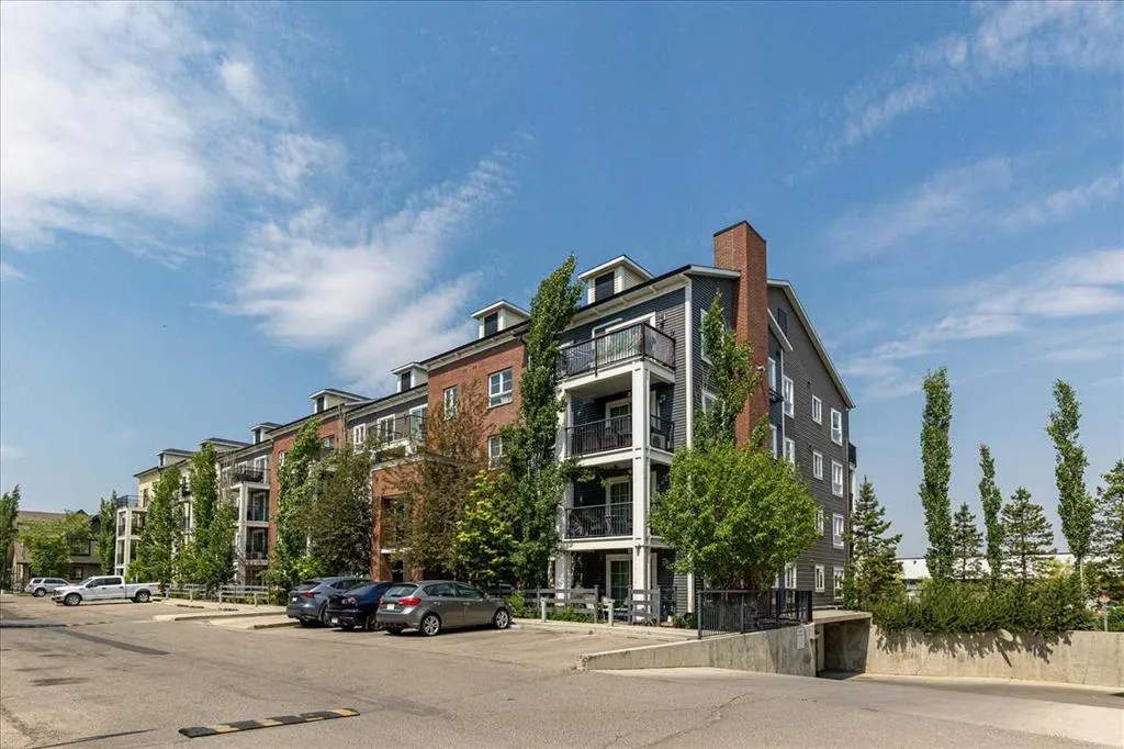 279 Copperpond Common SE, #4104
