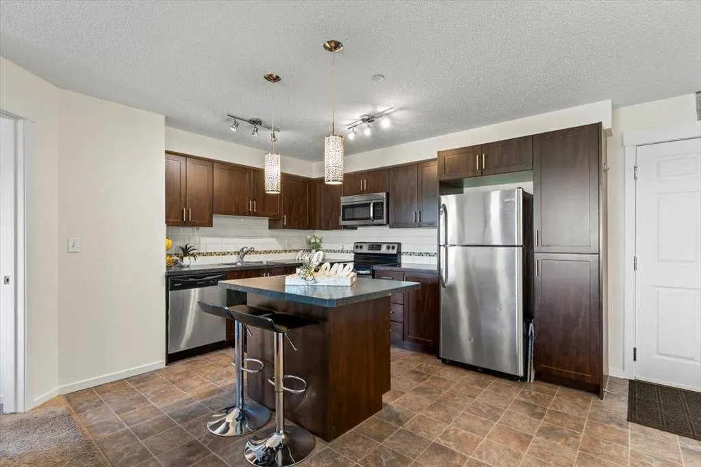 279 Copperpond Common SE, #4104