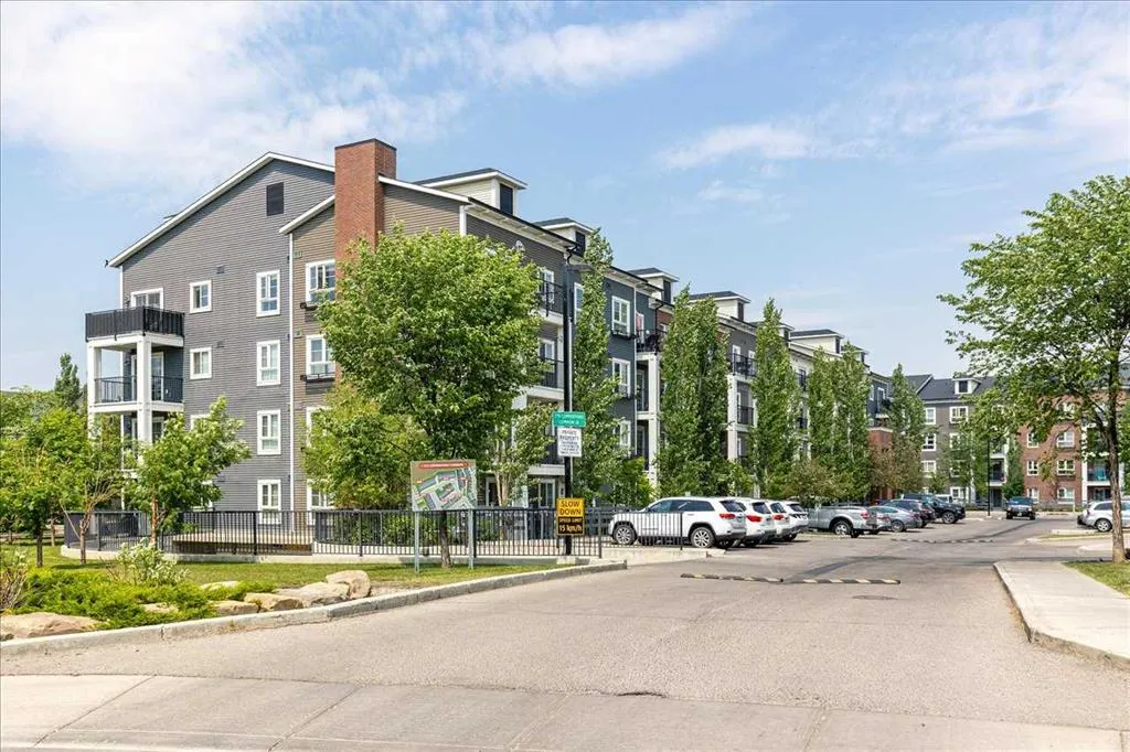 279 Copperpond Common SE, #4104