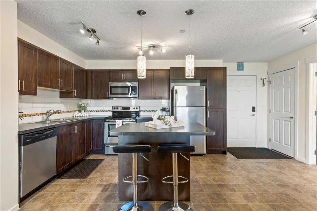 279 Copperpond Common SE, #4104