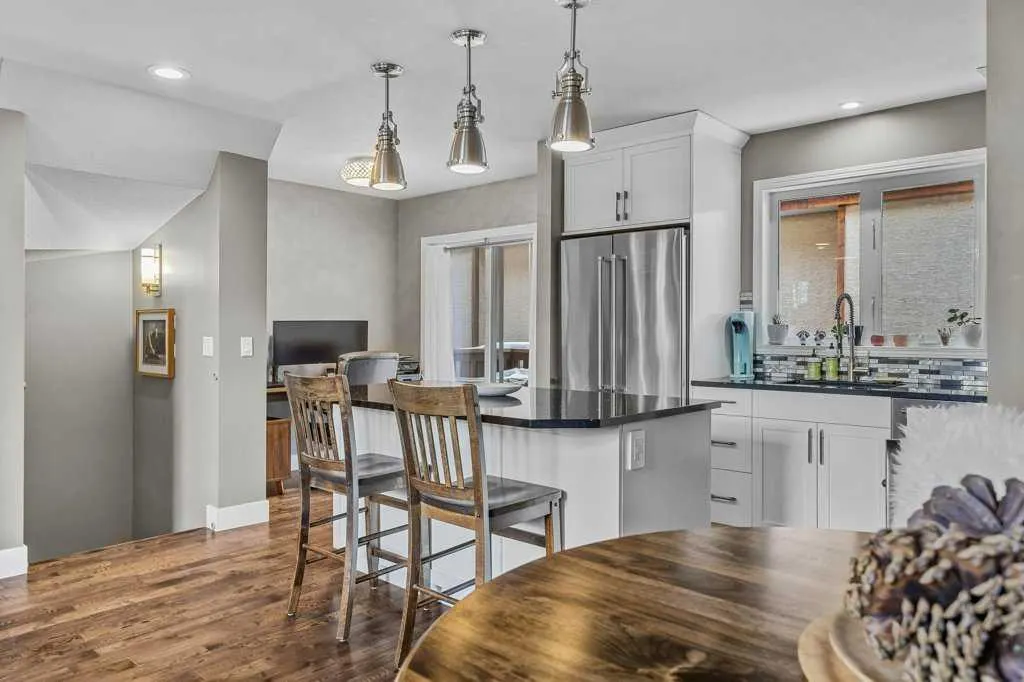 601 4 Street, #3