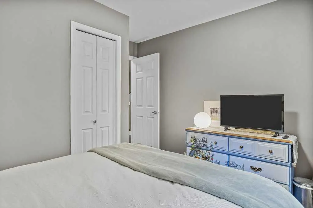 601 4 Street, #3
