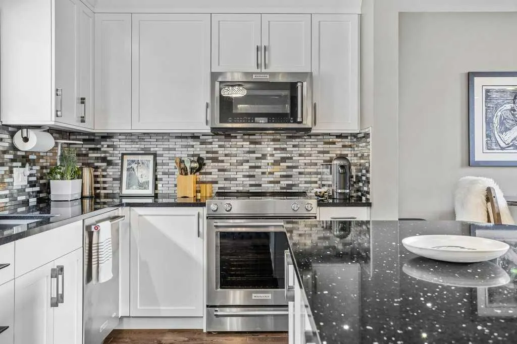 601 4 Street, #3