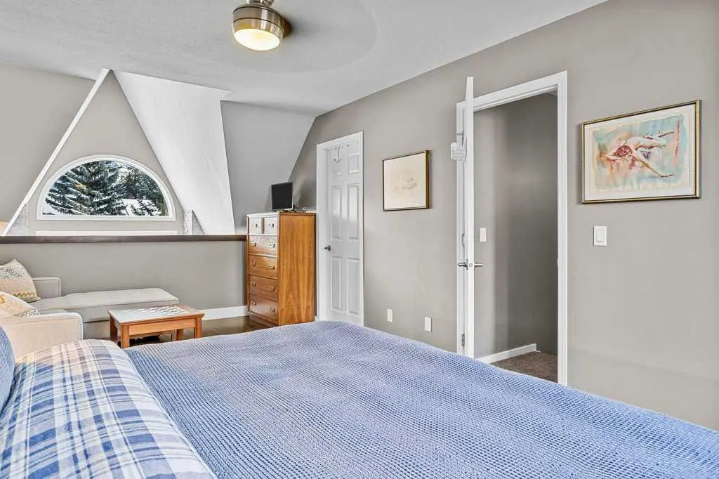 601 4 Street, #3
