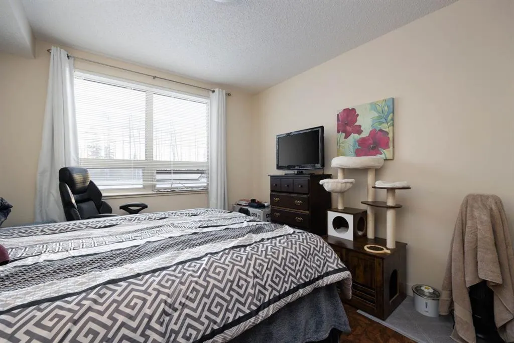 204 Sparrow Hawk Drive, #2209
