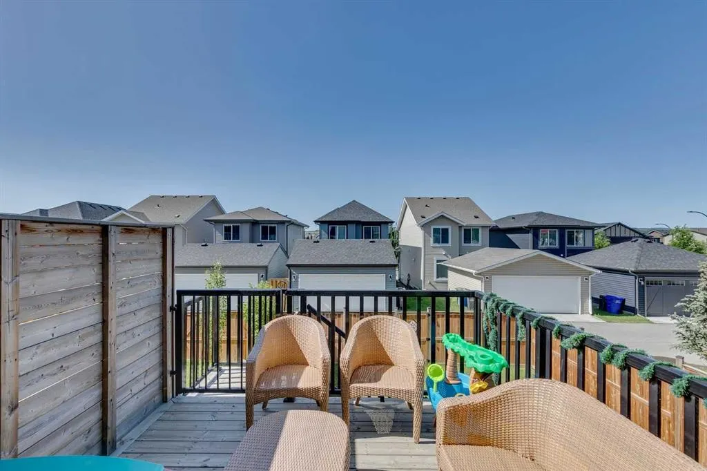 305 Heartland Crescent