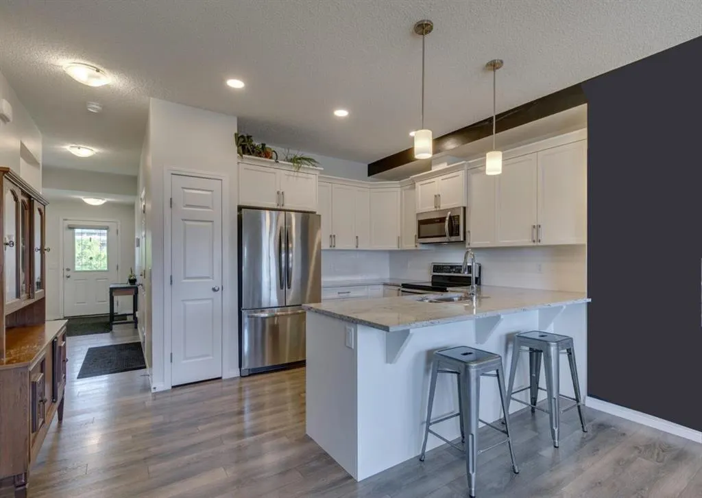 305 Heartland Crescent