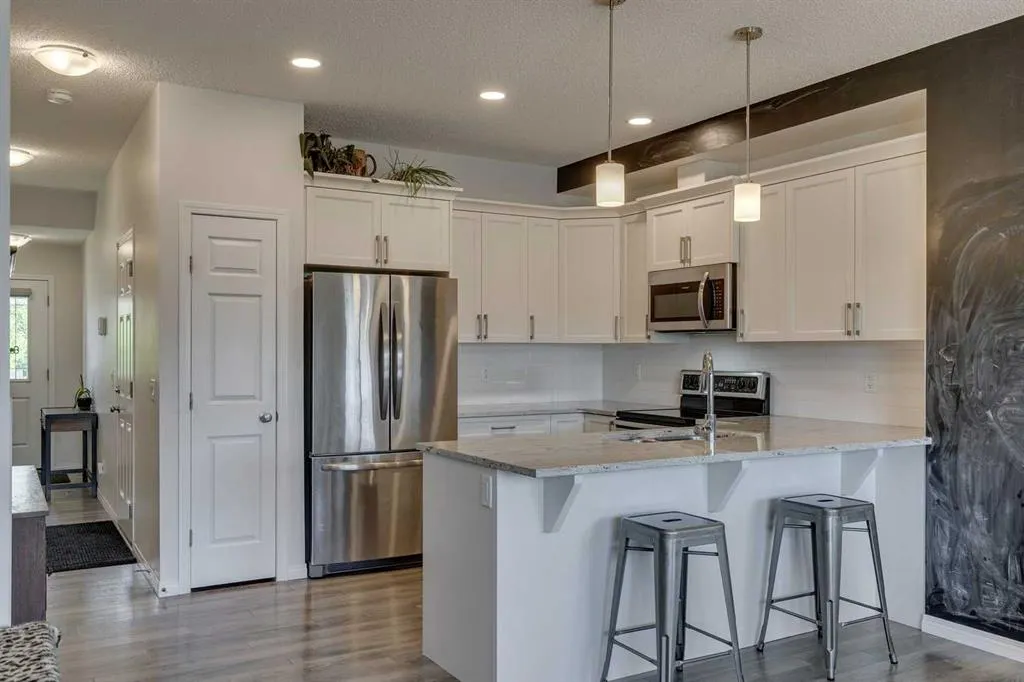 305 Heartland Crescent