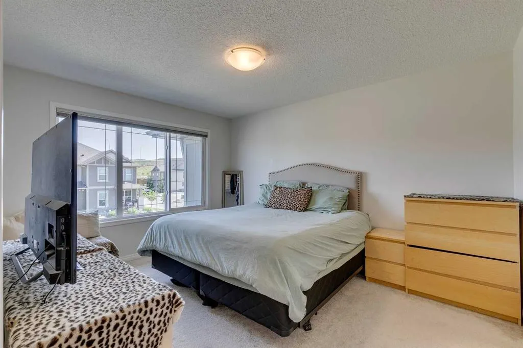 305 Heartland Crescent