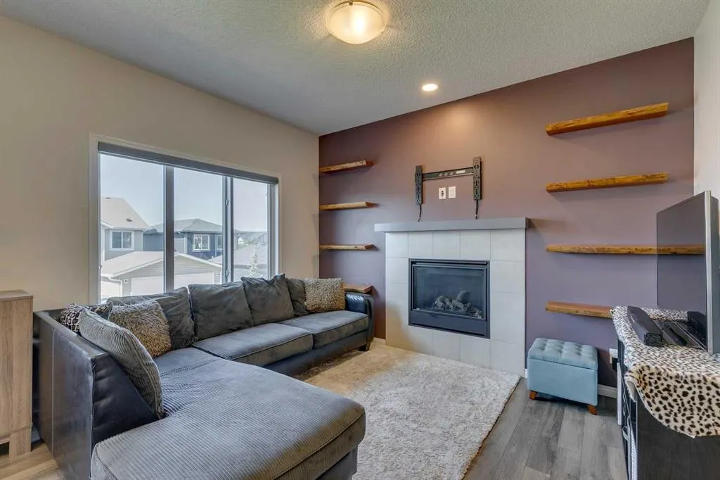 305 Heartland Crescent