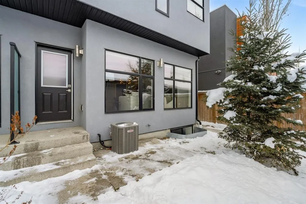1716 kensington Road NW, ##2