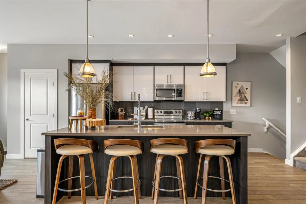 1716 kensington Road NW, ##2