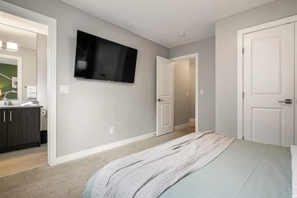1716 kensington Road NW, ##2