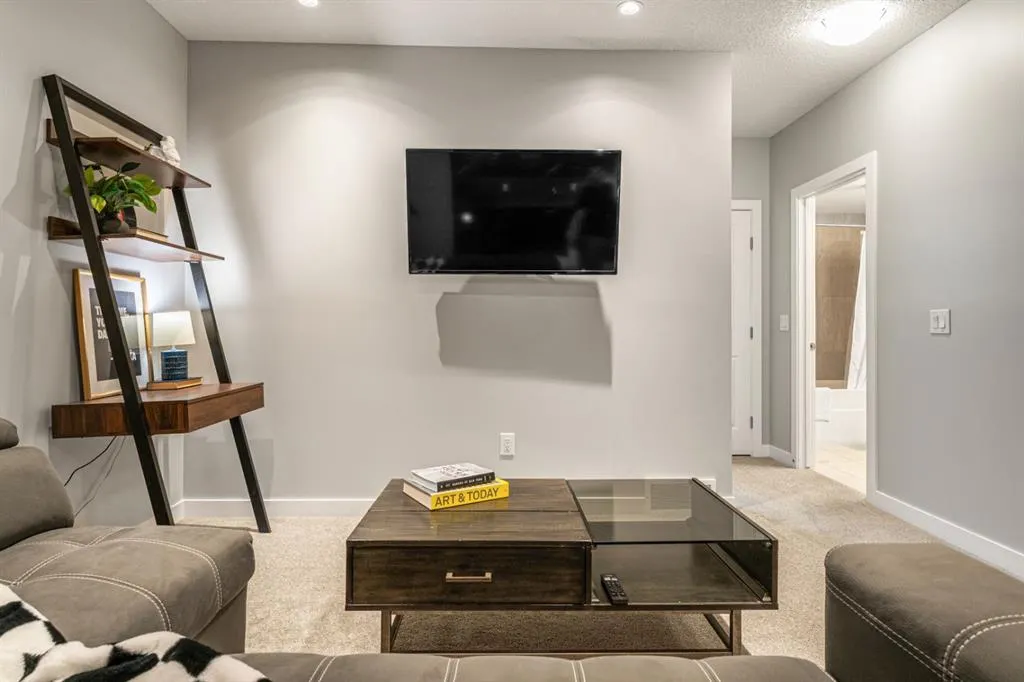 1716 kensington Road NW, ##2