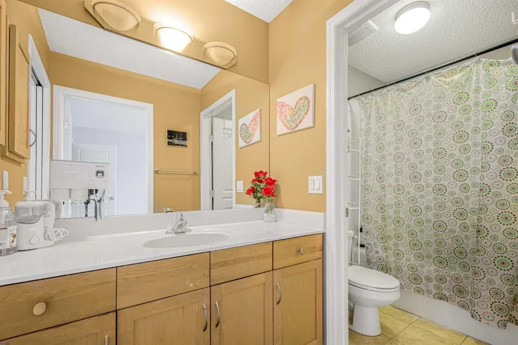 102 Evansford Grove NW