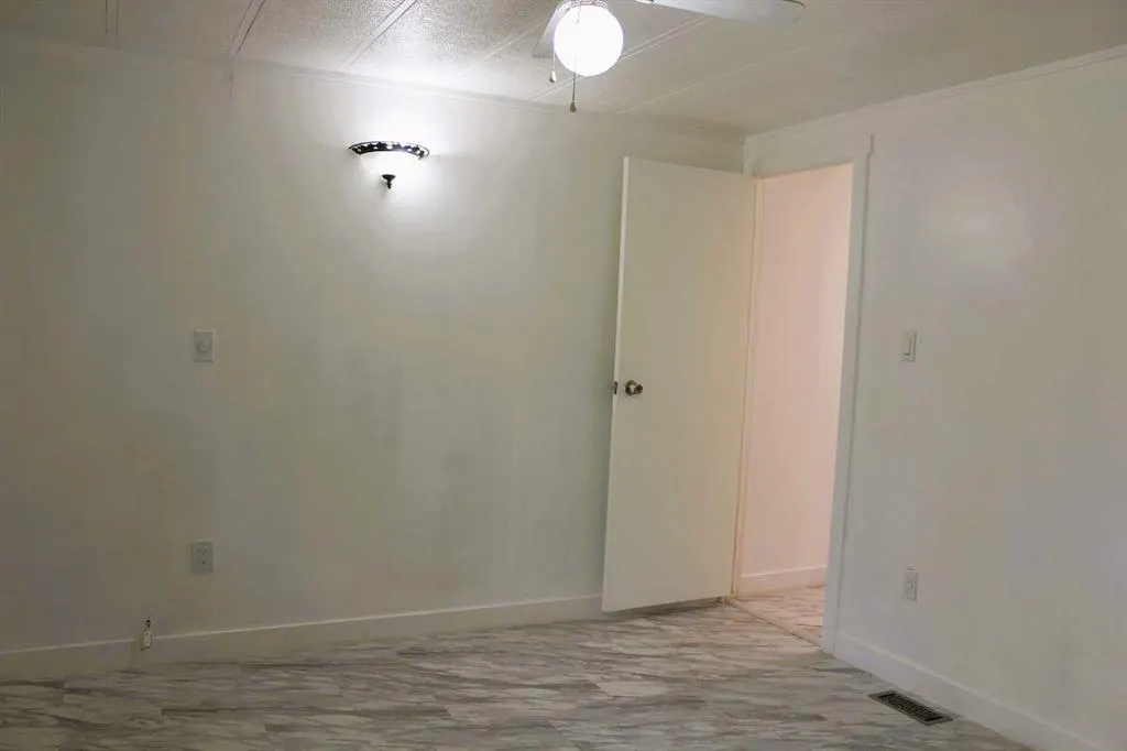 5029 34 Street, #106
