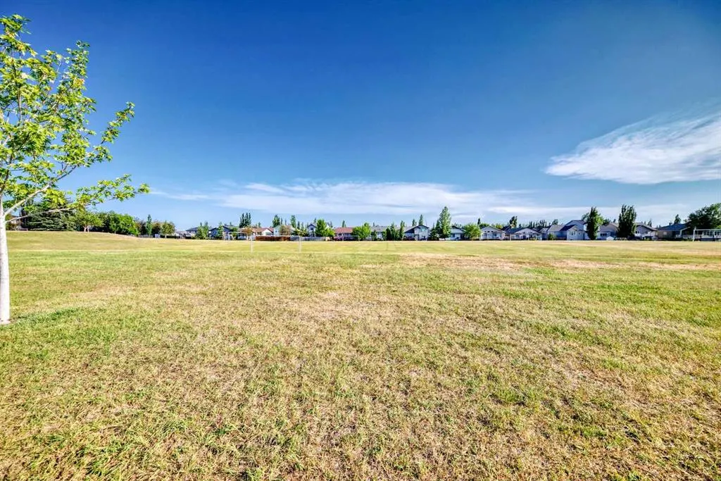 412 Highland Close