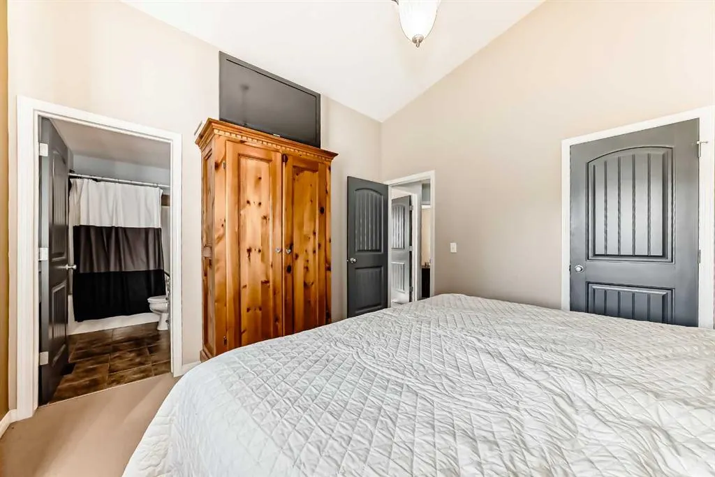 412 Highland Close