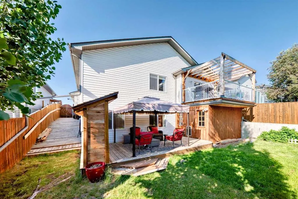 412 Highland Close