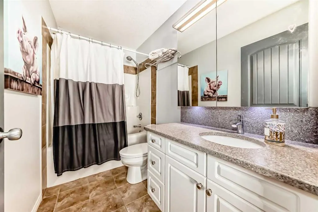 412 Highland Close