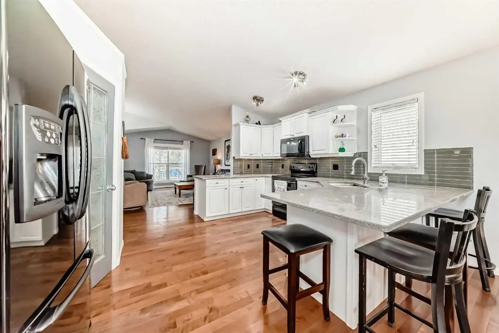 412 Highland Close