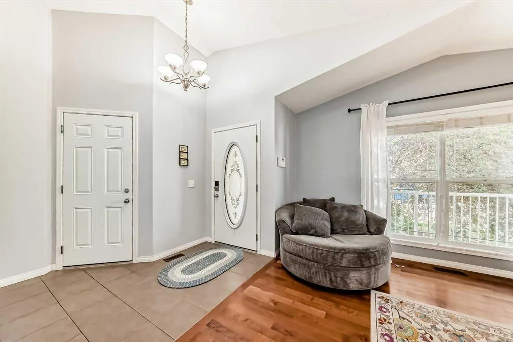 412 Highland Close