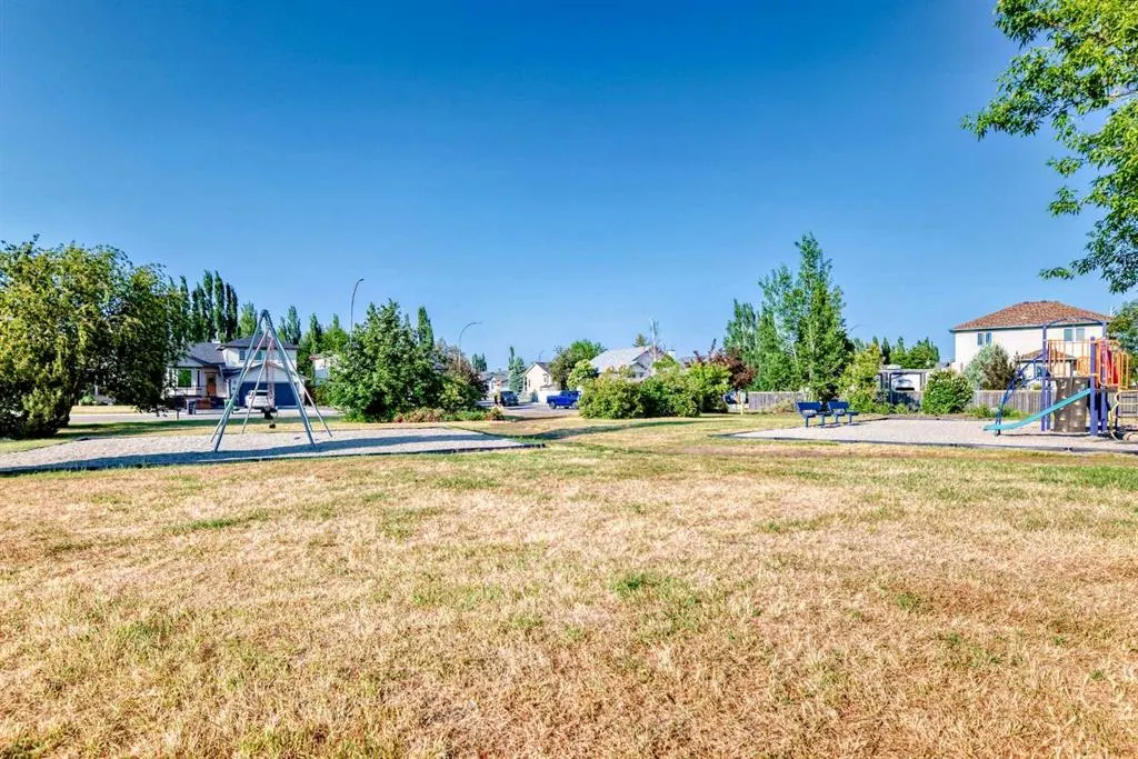 412 Highland Close