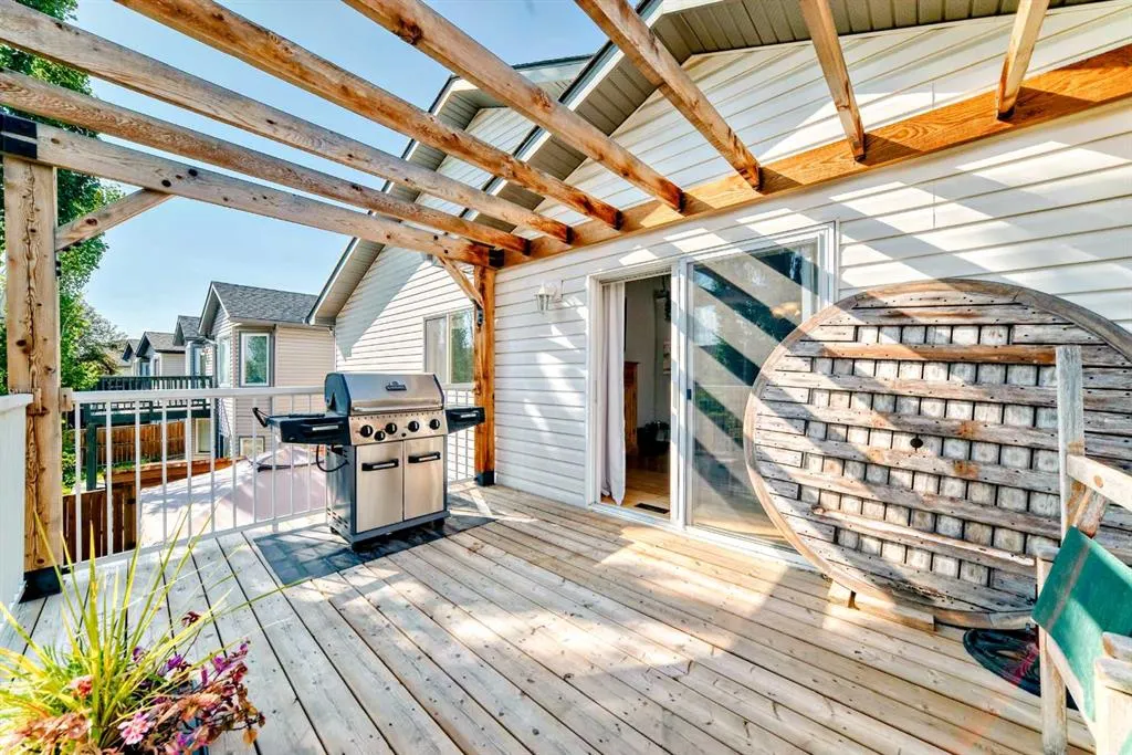 412 Highland Close