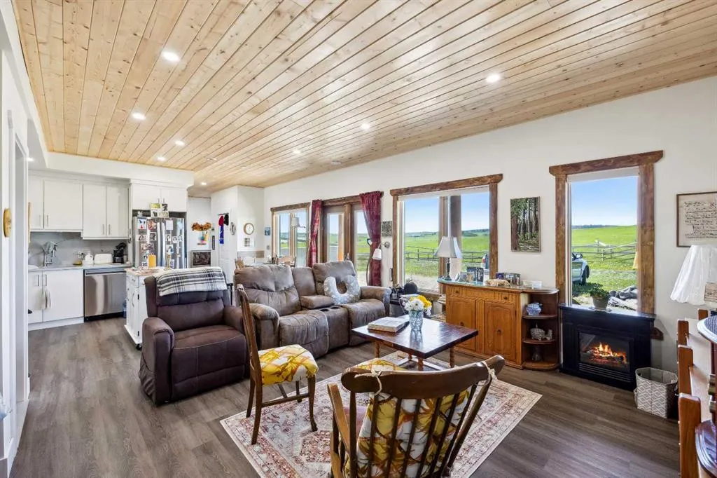 54004 Township Road 252