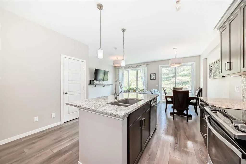 219 Sunset Point