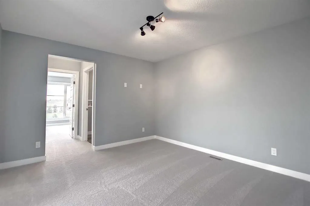 47 Agate Road