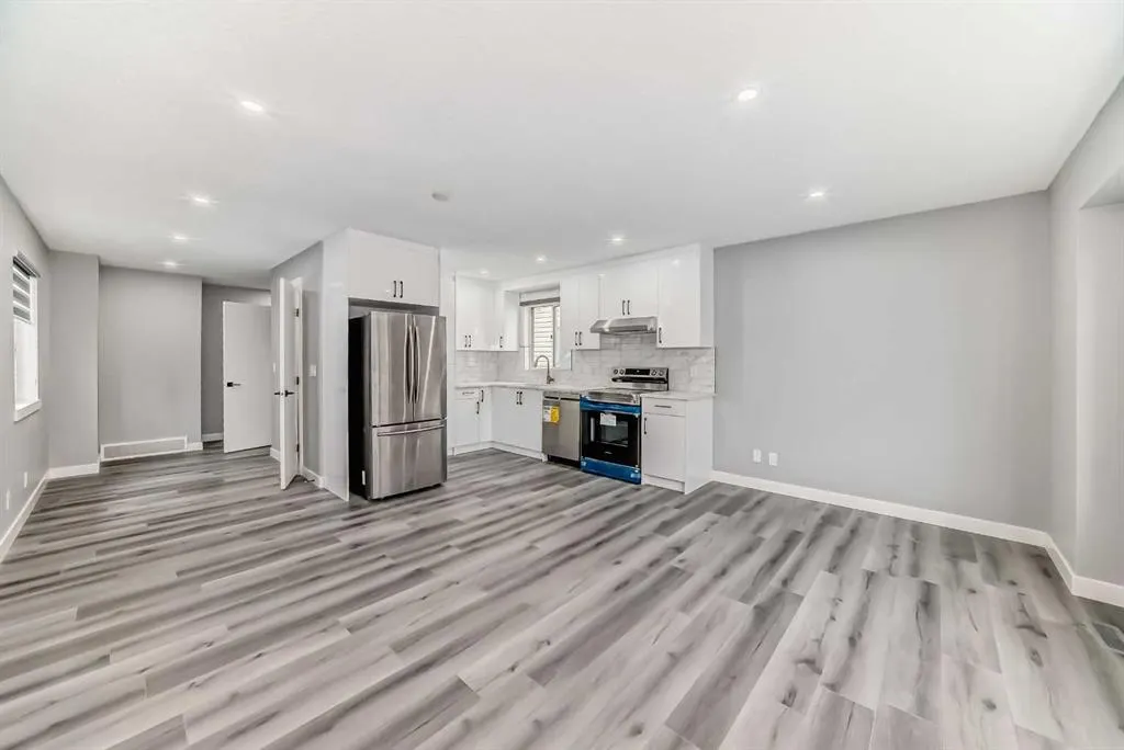 110 Falmere Way NE