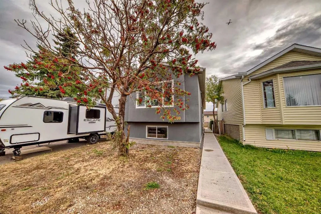 110 Falmere Way NE