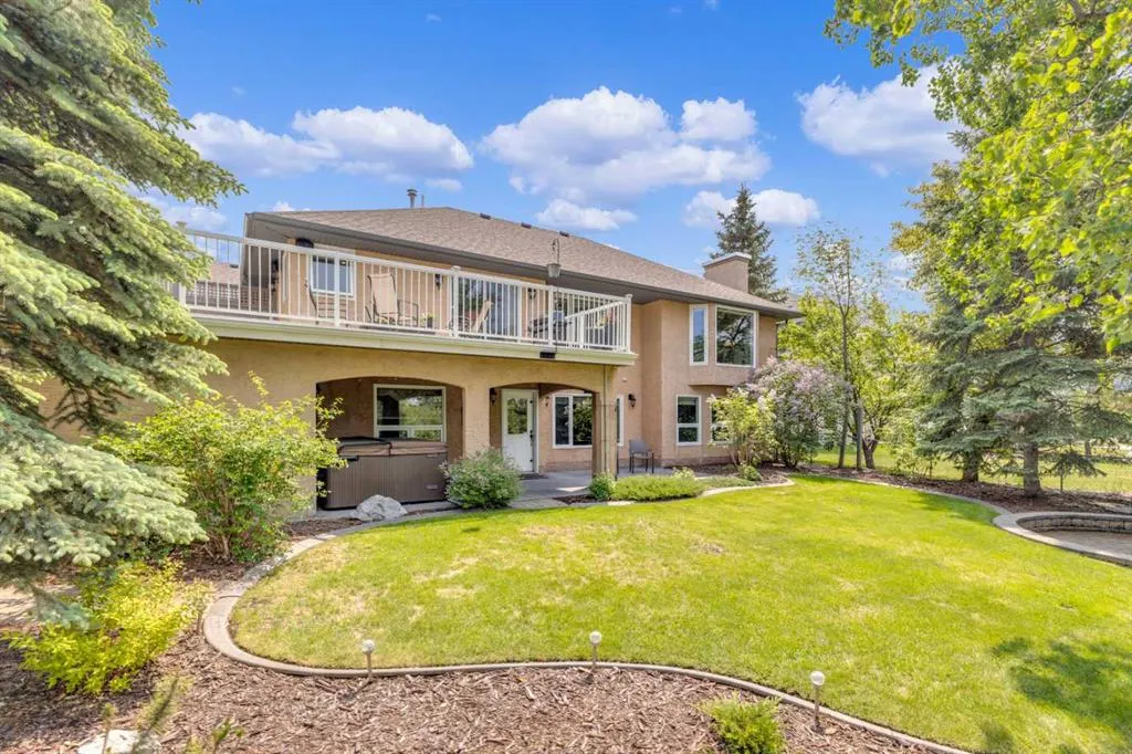 20 Lakes Close