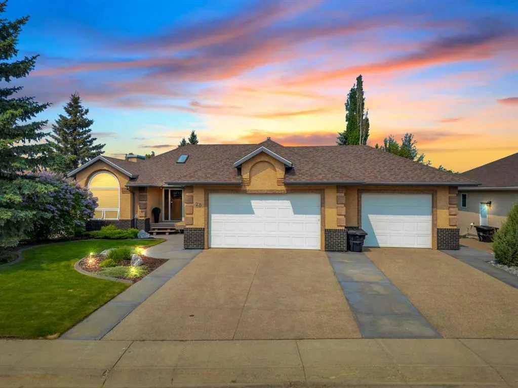 20 Lakes Close