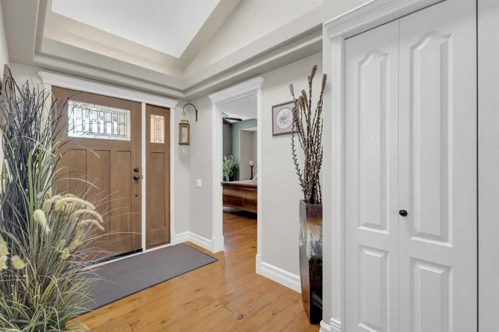 20 Lakes Close