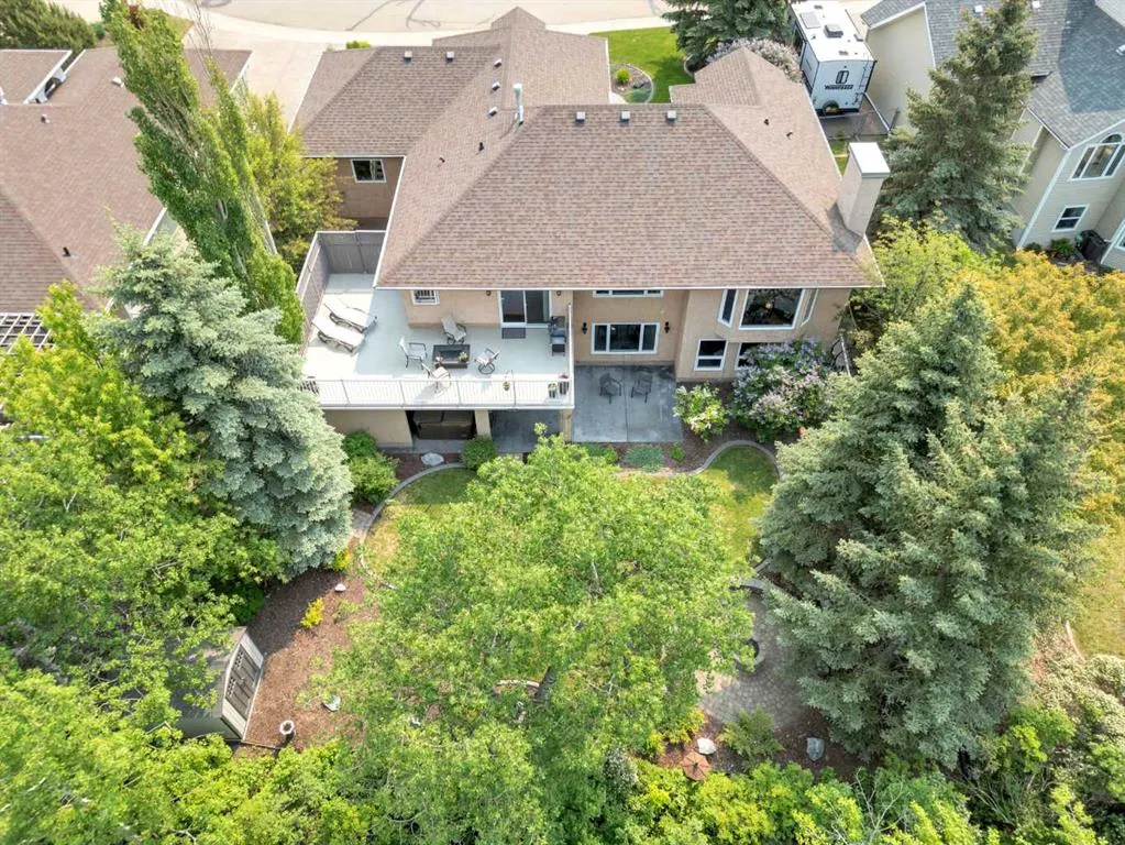 20 Lakes Close
