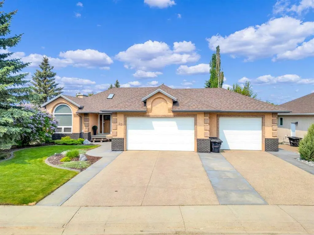 20 Lakes Close